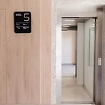 Modern Coresi - Free Private Parking *