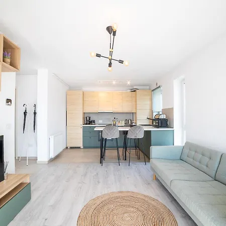 Modern Coresi - Free Private Parking