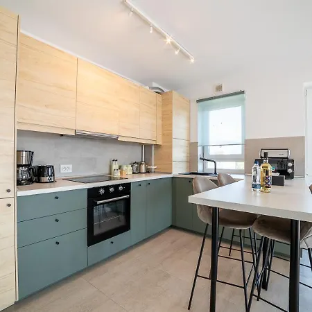 Modern Coresi - Free Private Parking