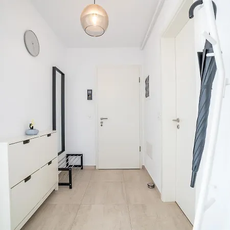 Modern Coresi - Free Private Parking 아파트