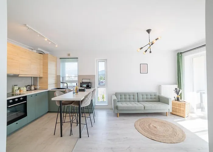 Modern Coresi - Free Private Parking *