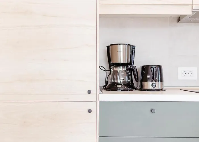 Modern Coresi - Free Private Parking Apartman *