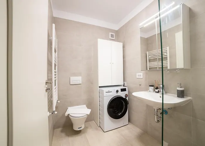 Modern Coresi - Free Private Parking Apartman *